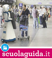 Negli aeroporti russi arrivano le nuove hostess robot!