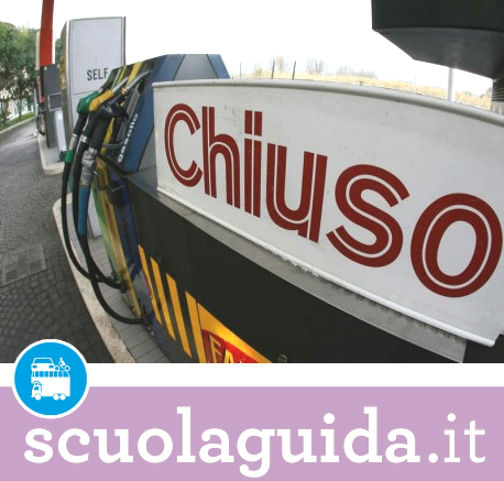 Il 31 dicembre 2015 in Italia chiuderanno piu' di 300 distributori di benzina!